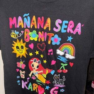 Women’s Black 'Mañana Será Bonito' Graphic Tee
